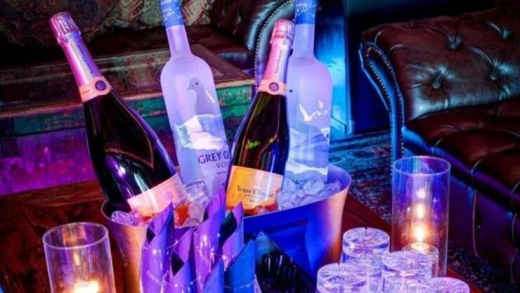 Barcelona: Private Pub Crawl Tour - Booking Information