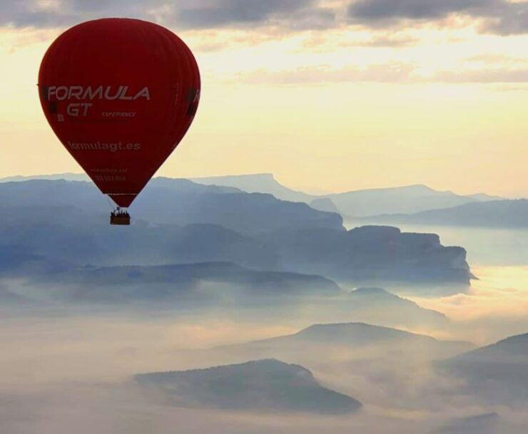 Barcelona: Private Romantic Balloon Flight - Experience Highlights