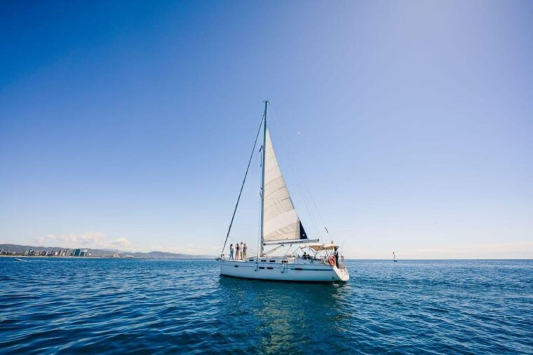Barcelona: PRIVATE Sailing Tour With Drinks and Snacks - What to Bring