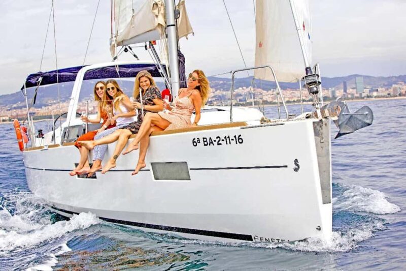 Barcelona: Private Sailing Trip with F&B (max 11) - The Sum Up