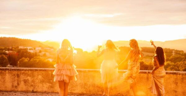 Barcelona: PRIVATE Sunset Vineyard Photoshoot & Dress Rental - Pricing and Cancellation