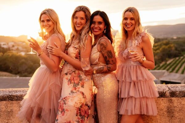 Barcelona: PRIVATE Sunset Vineyard Photoshoot & Dress Rental - Customizable Tour Options