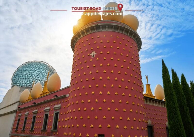 Barcelona: Private Tour Dalí, Boat & Cadaqués - Itinerary Details