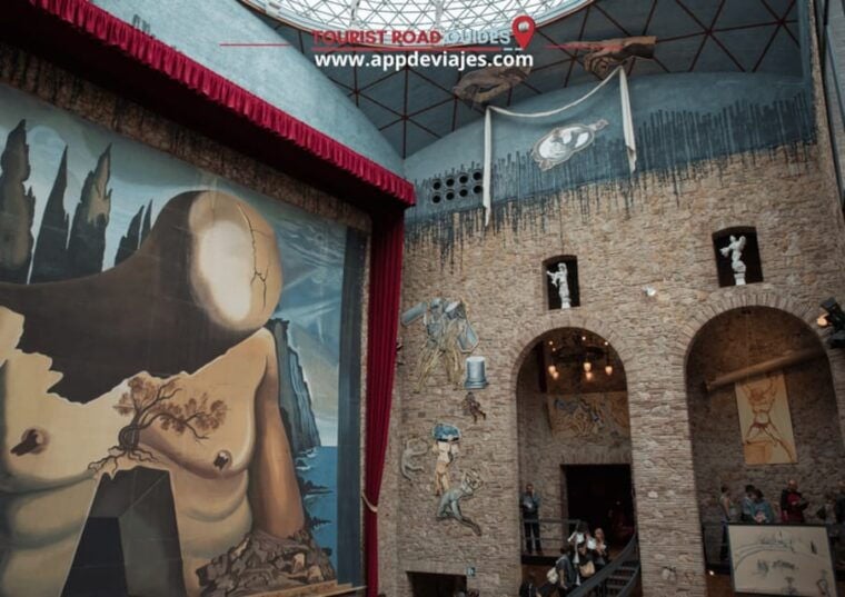 Barcelona: Private Tour Dalí, Boat & Cadaqués - Transportation and Guides