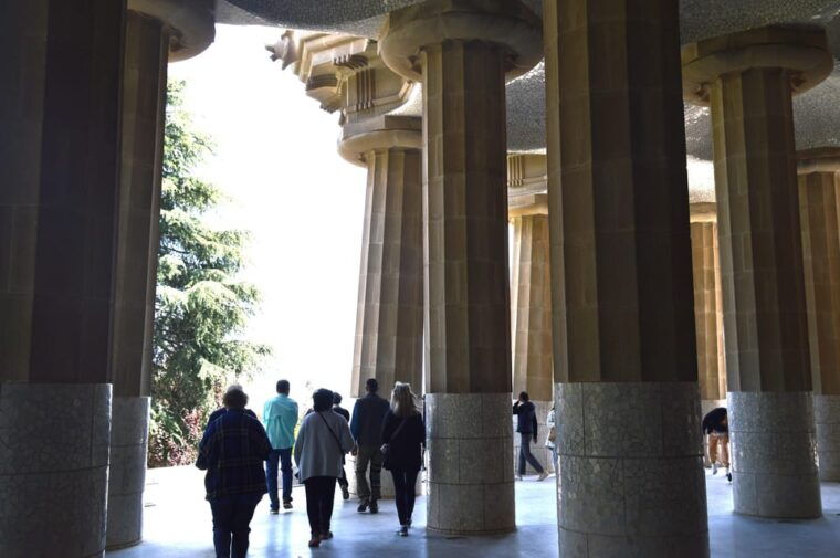 Barcelona Private Tour: Sagrada Familia,Park Güell & Pedrera - Park Güell Discovery