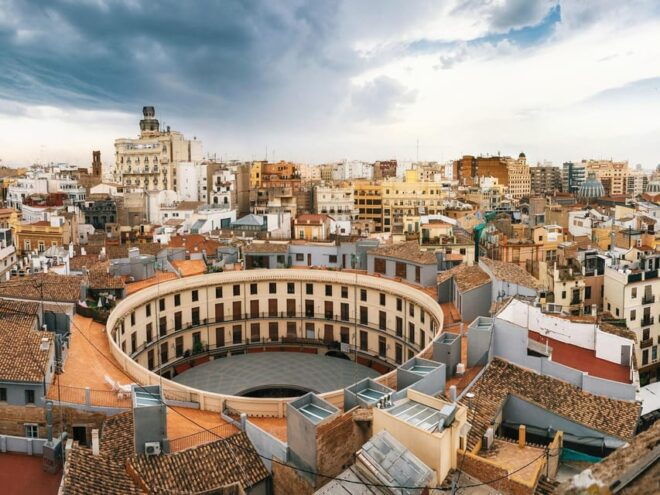 Barcelona: Private Transfer to Valencia - Comfort and Amenities