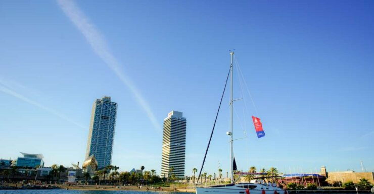 Barcelona: Private Yacht Sailing Tour - Tour Duration and Languages