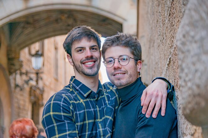Barcelona: Professional Photoshoot at Gothic Quarter - Common Questions