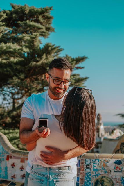 Barcelona: Professional Photoshoot at Park Güell - Experience Inclusions