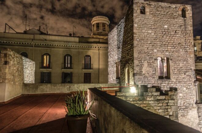 Barcelona: Requesens Palace Tour and Medieval Show - Cancellation Policy