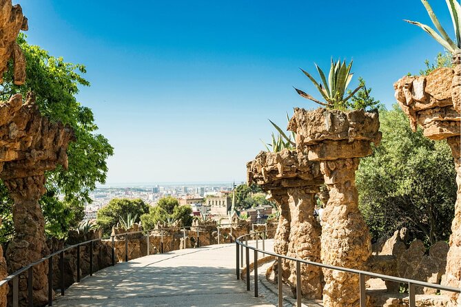Barcelona: Reserved Entrance to Park Park Güell With Audio Guide - Benefits of a Reserved Entrance