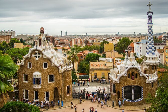 Barcelona: Reserved Entrance to Park Park Güell With Audio Guide - Importance of an Audio Guide