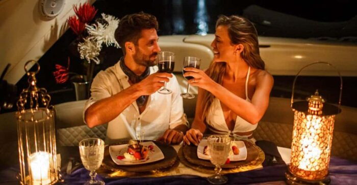 Barcelona: Romantic Dinner and Night in a Cabin on a Sailboat - The Sum Up