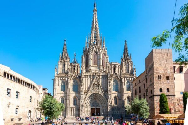 Barcelona: Romantic Gothic Quarter Quest Experience - Frequently Asked Questions