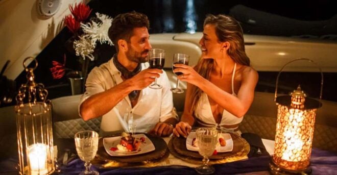 Barcelona: Romantic Sailboat Dinner Cruise for 2 - Inclusions