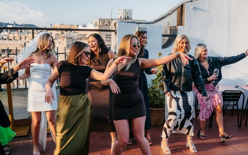 Barcelona: Rooftop Salsa Class with Bottomless Sangria - Good To Know