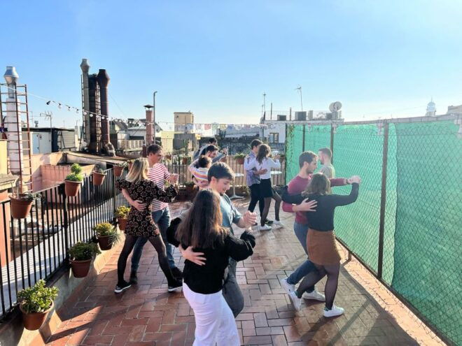 Barcelona: Rooftop Tango Lesson and Drinks - Highlights of the Experience
