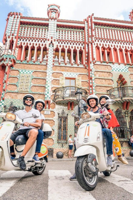 Barcelona: Sagrada Familia and Highlights 5h Vespa Tour - Scooter Route Highlights