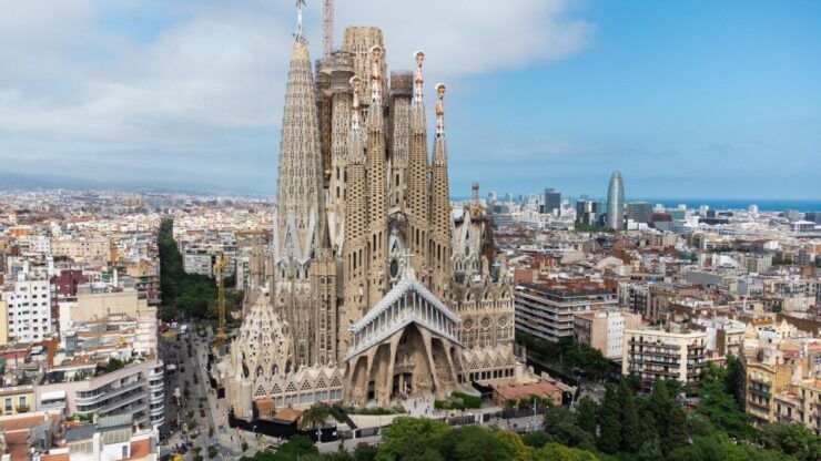 Barcelona: Sagrada Família and Park Güell Combo Guided Tour - Tour Details