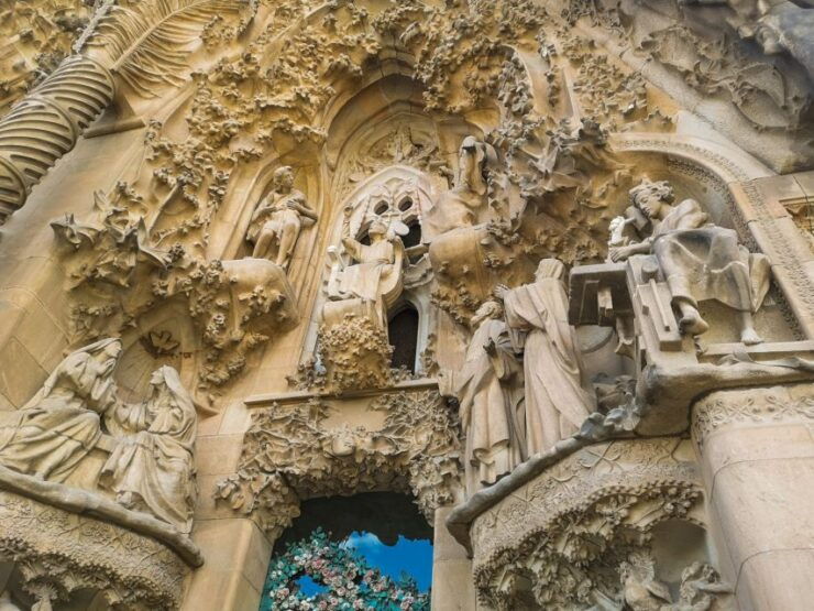 Barcelona: Sagrada Familia and Park Guell Full-Day Tour - Activity Details