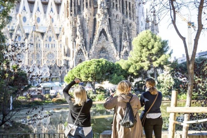 Barcelona: Sagrada Familia & Casa Batlló Guided Tour - Booking Information