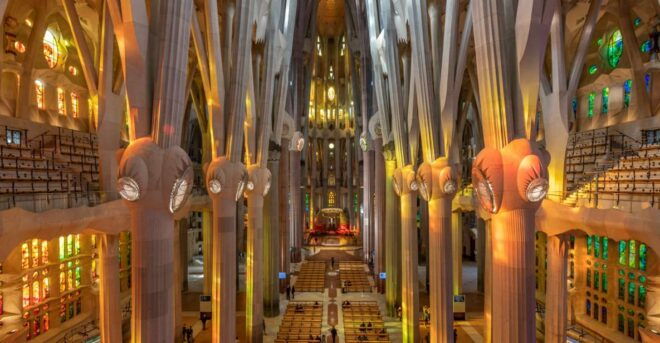 Barcelona: Sagrada Familia Entry Ticket With Audio Guide - Selecting Participants and Date