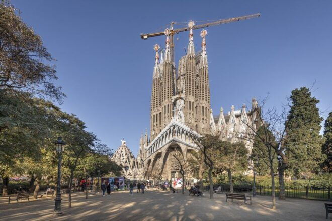 Barcelona: Sagrada Familia Entry Ticket With Audio Guide - Meeting Point and Entry Time