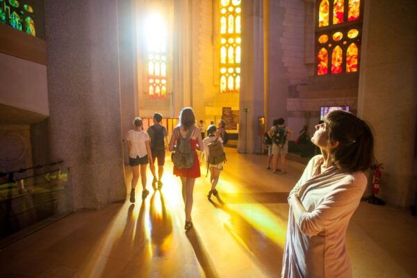 Barcelona: Sagrada Familia Entry Ticket With Audio Guide - Transportation Rating
