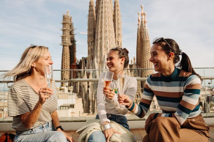 Barcelona: Sagrada Familia Evening Tour With Cava - Tour Details