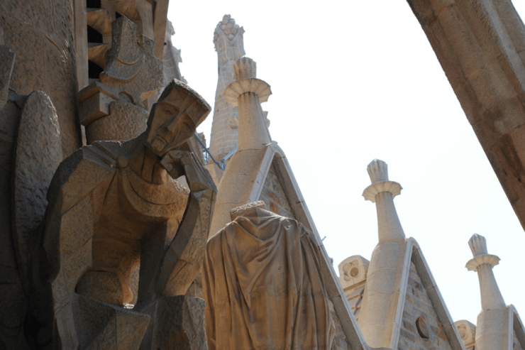 Barcelona: Sagrada Familia Gaudís Masterpiece Audio Guide - Experience and Features