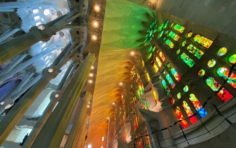 Barcelona Sagrada Familia & Gothic Quarter Private Half-Day Tour - The Gothic Quarter adds a different kind of stop
