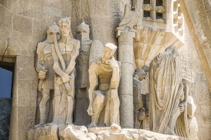 Barcelona: Sagrada Familia Guided Tour With Optional Tower - Booking Details