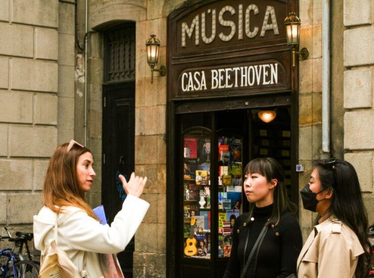 Barcelona: Sagrada Familia, Park Güell and Old Town Tour - Duration and Cancellation Policy