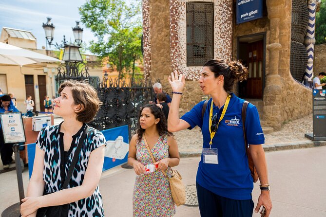 Barcelona: Sagrada Familia & Park Guell Guided Tours - Meeting and Pickup