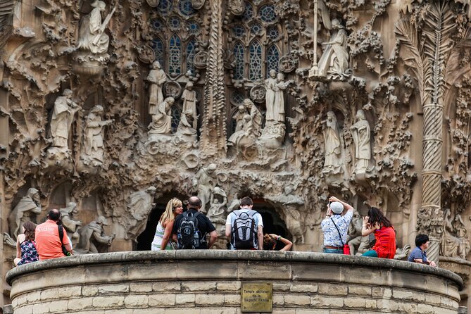 Barcelona: Sagrada Familia & Park Guell Guided Tours - What To Expect