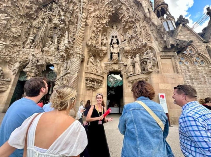 Barcelona: Sagrada Familia & Park Guell Tour with Transfer - The Sum Up: Who’s This Tour Best For?