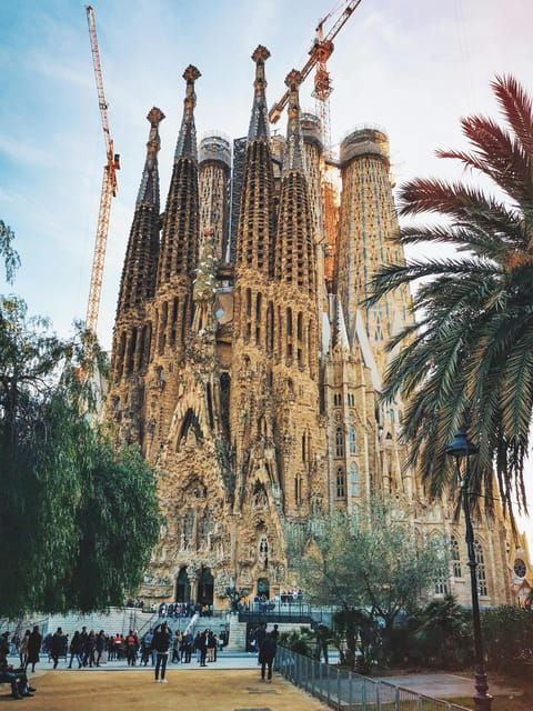 Barcelona: Sagrada Familia Skip the Line Guided Tour - Important Information