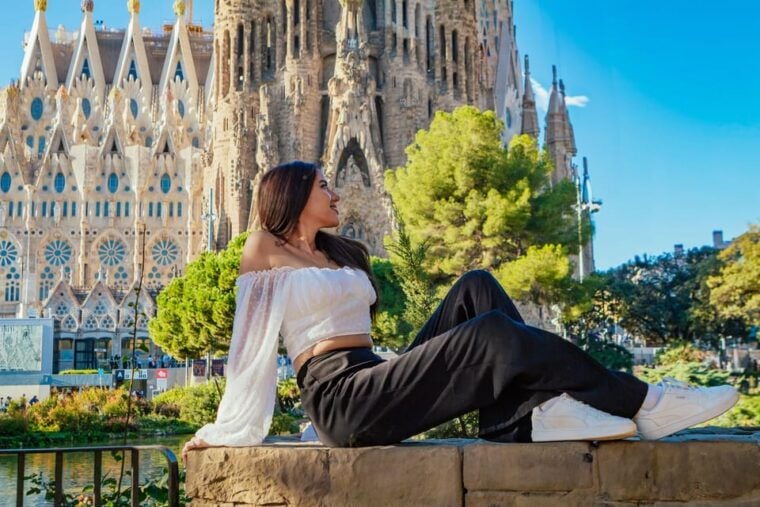 Barcelona: Sagrada Familia Skip-the-Line Tour & Photoshoot - Photoshoot Details