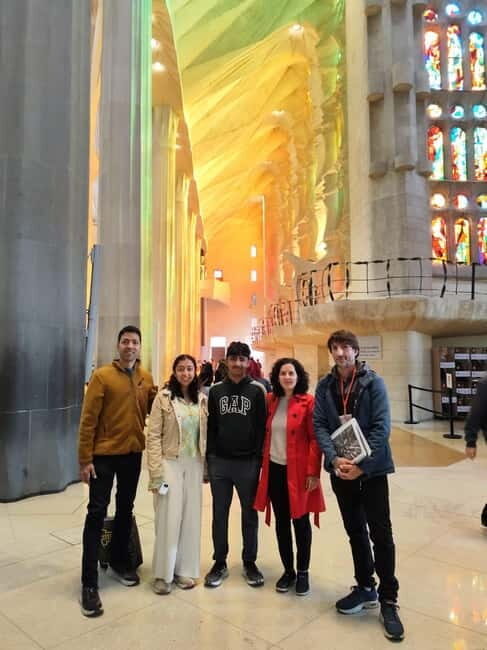 Barcelona: Sagrada Familia Skip-the-line Tour with Guide - Why Choose This Tour?