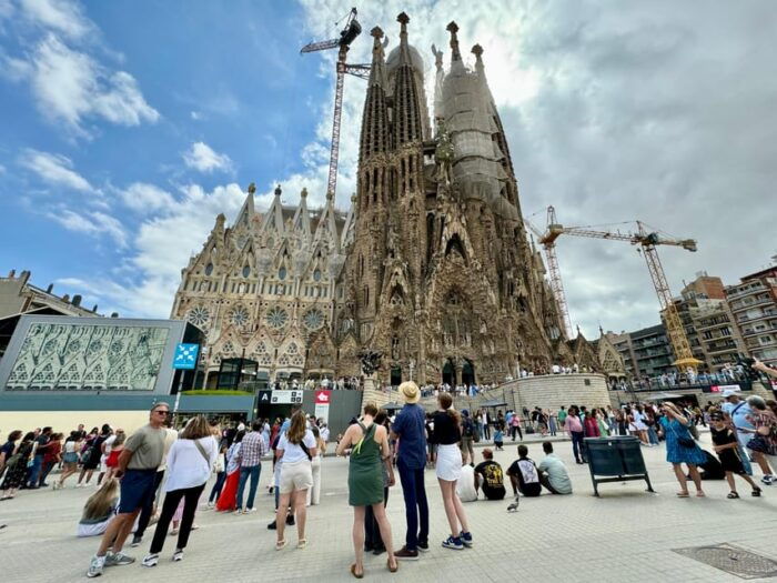 Barcelona: Sagrada Familia Small Group Tour & Skip the Line - Frequently Asked Questions