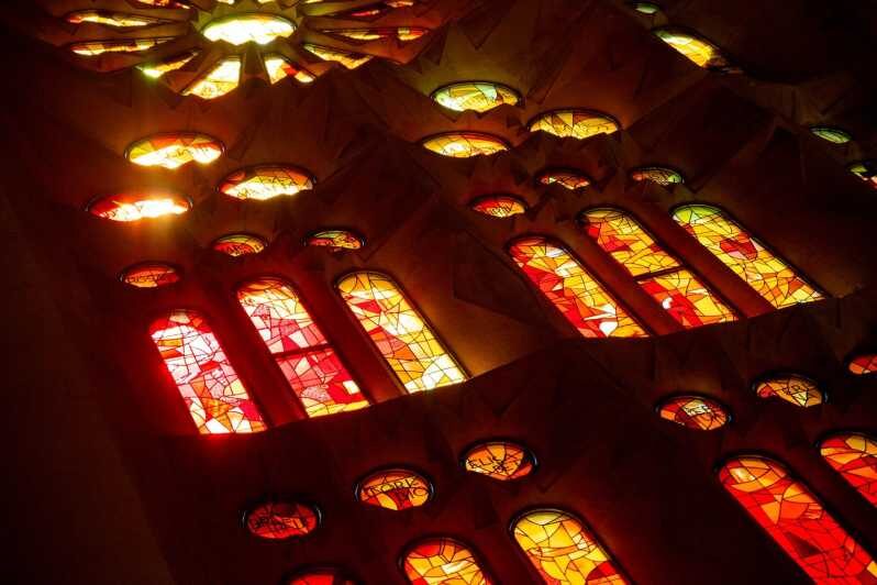 Barcelona: Sagrada Familia Tour Priority Access & Add-ons - Practical Details and Value