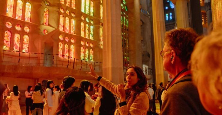 Barcelona: Sagrada Familia Tour W/Skip-The-Line Entry Ticket - Tour Details