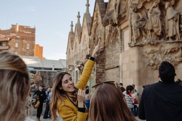 Barcelona: Sagrada Familia Tour W/Skip-The-Line Entry Ticket - Frequently Asked Questions