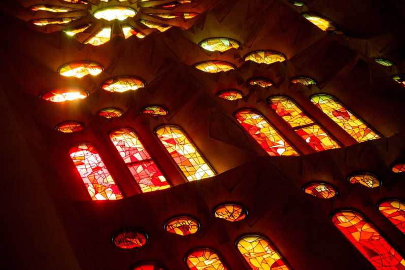 Barcelona: Sagrada Familia Tour With Optional Extras - Tour Highlights and Features
