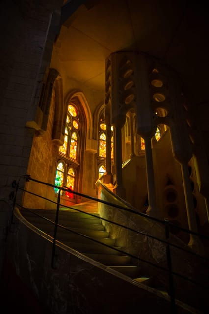 Barcelona: Sagrada Familia Tour With Optional Extras - Sailing Tour