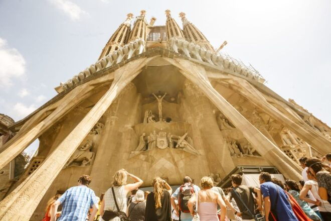 Barcelona: Sagrada Familia Tour With Optional Tower Access - Customer Reviews