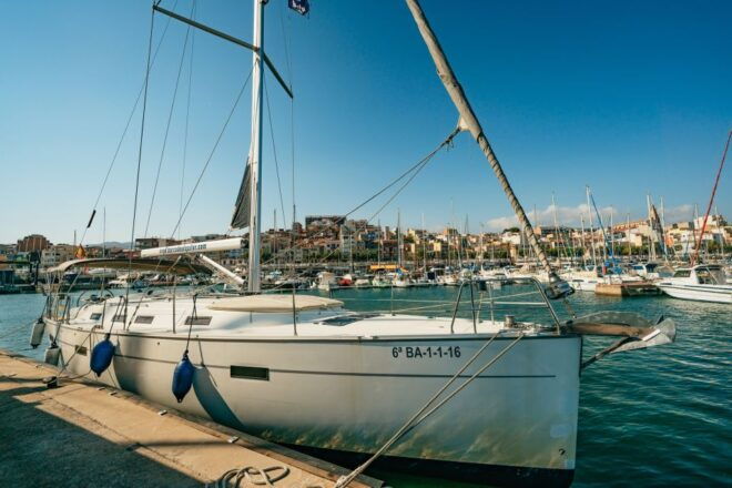 Barcelona: Sailing Cruise & Vineyard Visit With Wine Tasting - Full Description