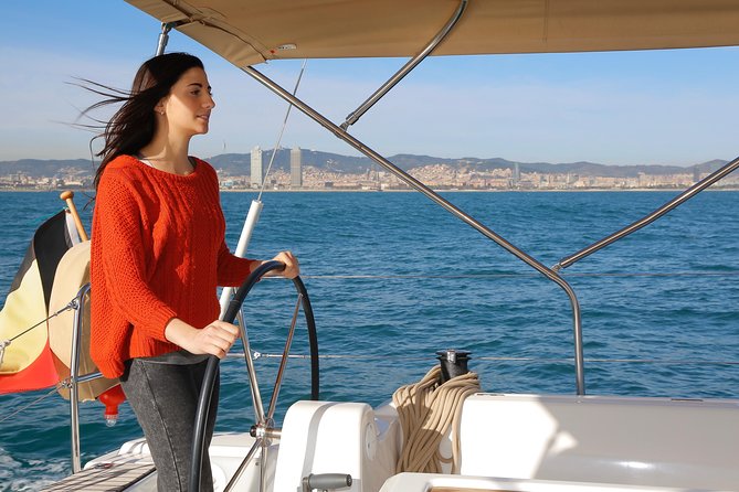 Barcelona Sailing Cruise With Light Snacks and Open Bar - Luxury Yacht Cruise in Barcelona