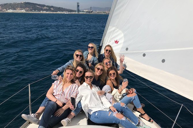 Barcelona Sailing Cruise With Light Snacks and Open Bar - Landmark Sightseeing and Onboard Tapas and Drinks