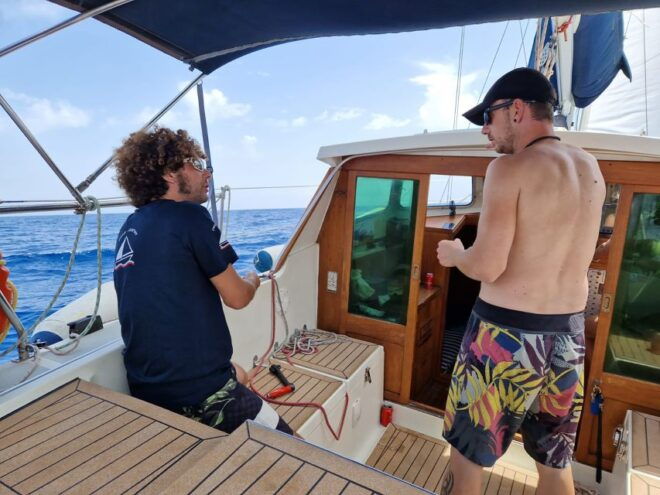 Barcelona: Sailing Experience, Excursions Lasting 2h - Important Information and Preparation